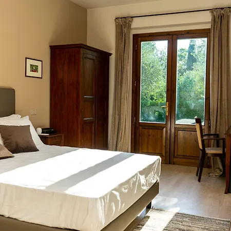 & Dei Mosaici فندق 3*